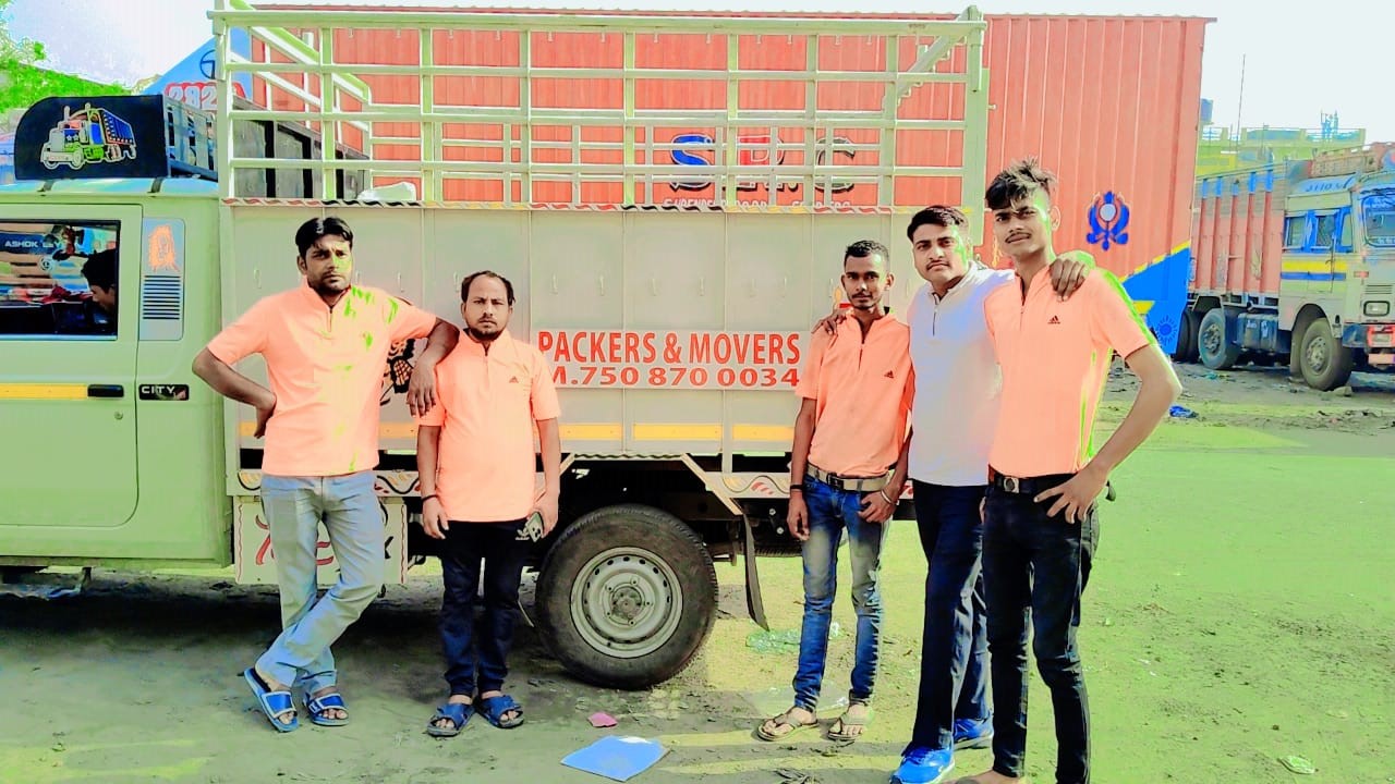 Ludhiana Packers Team at Office